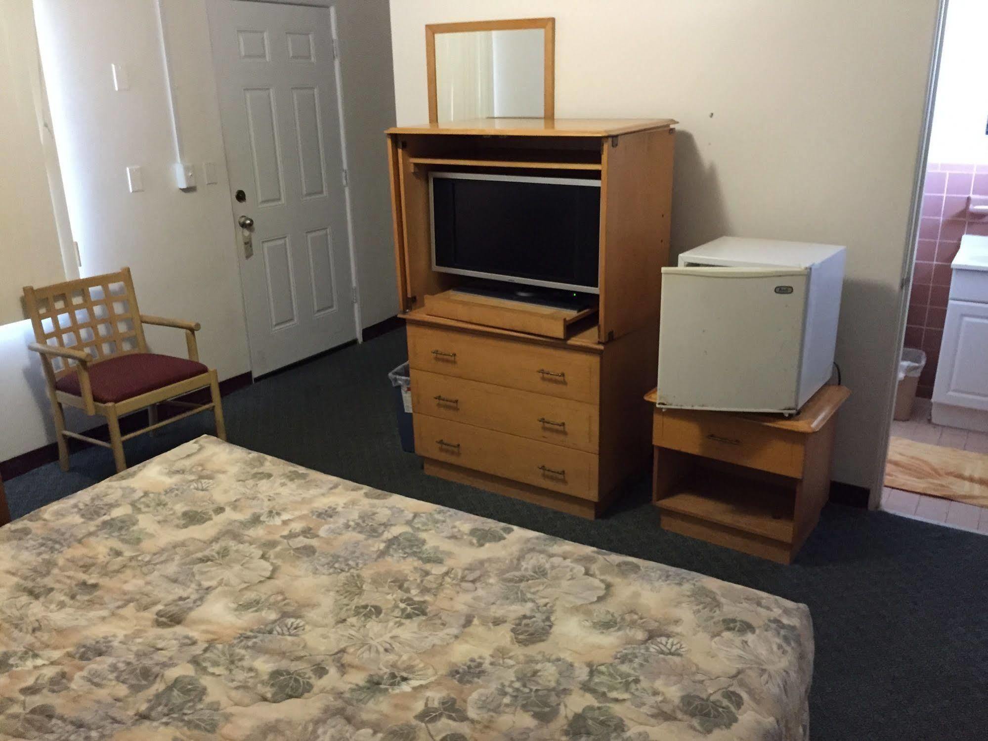 Travel Inn Of Себринг Екстериор снимка