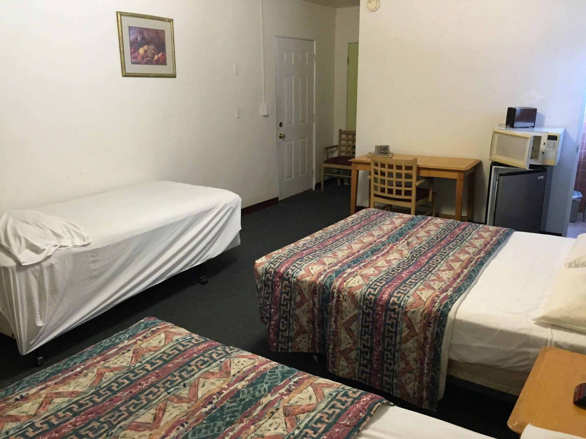 Travel Inn Of Себринг Екстериор снимка