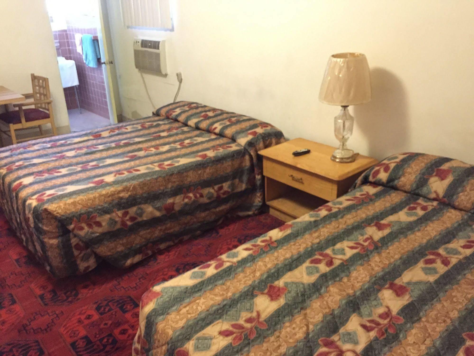 Travel Inn Of Себринг Екстериор снимка