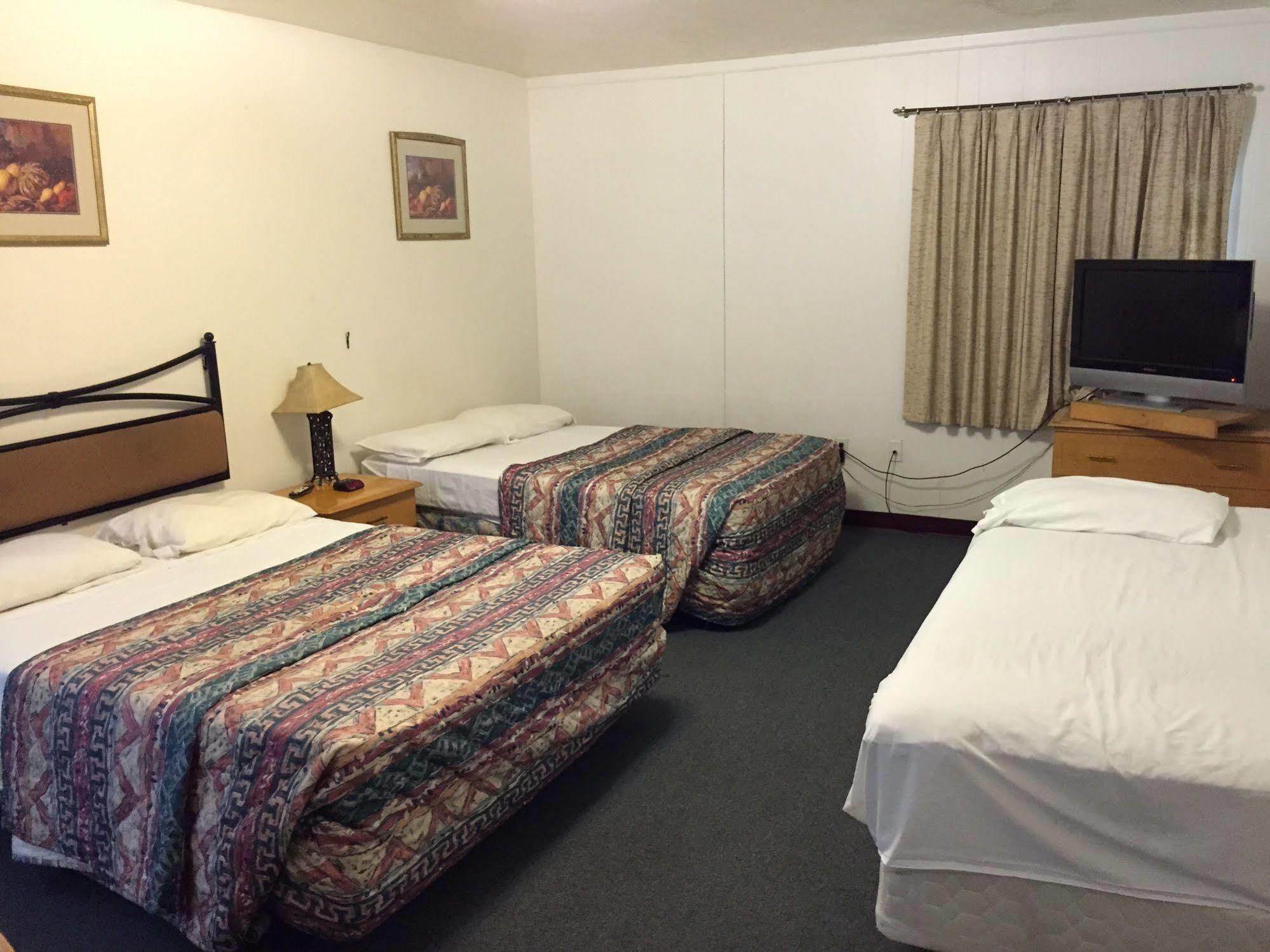 Travel Inn Of Себринг Екстериор снимка