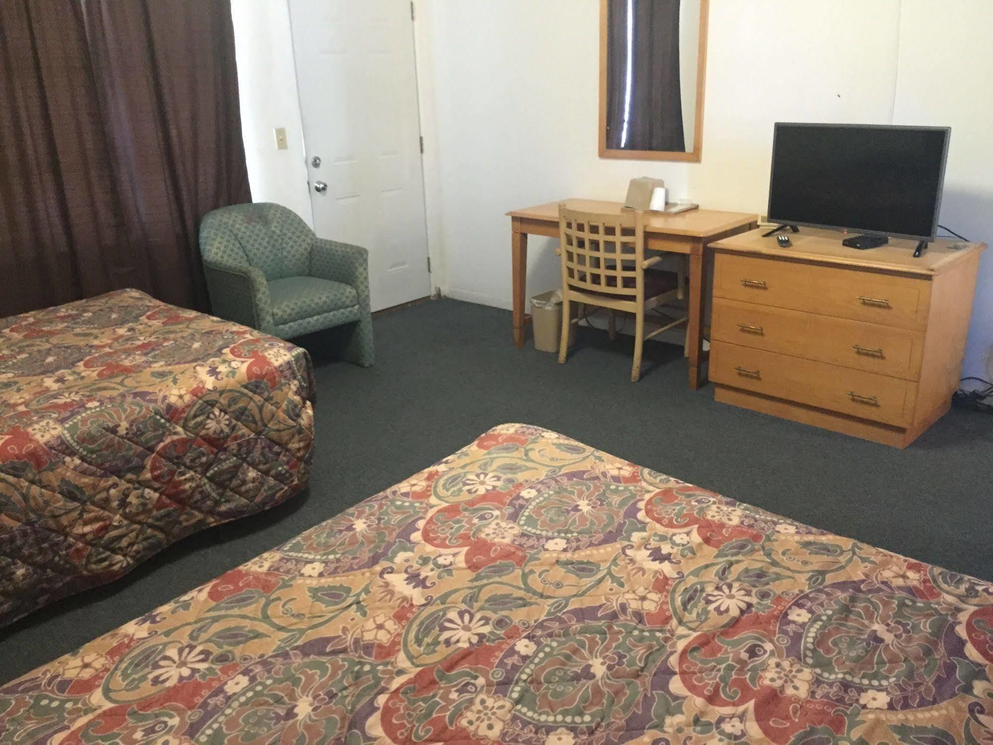 Travel Inn Of Себринг Екстериор снимка