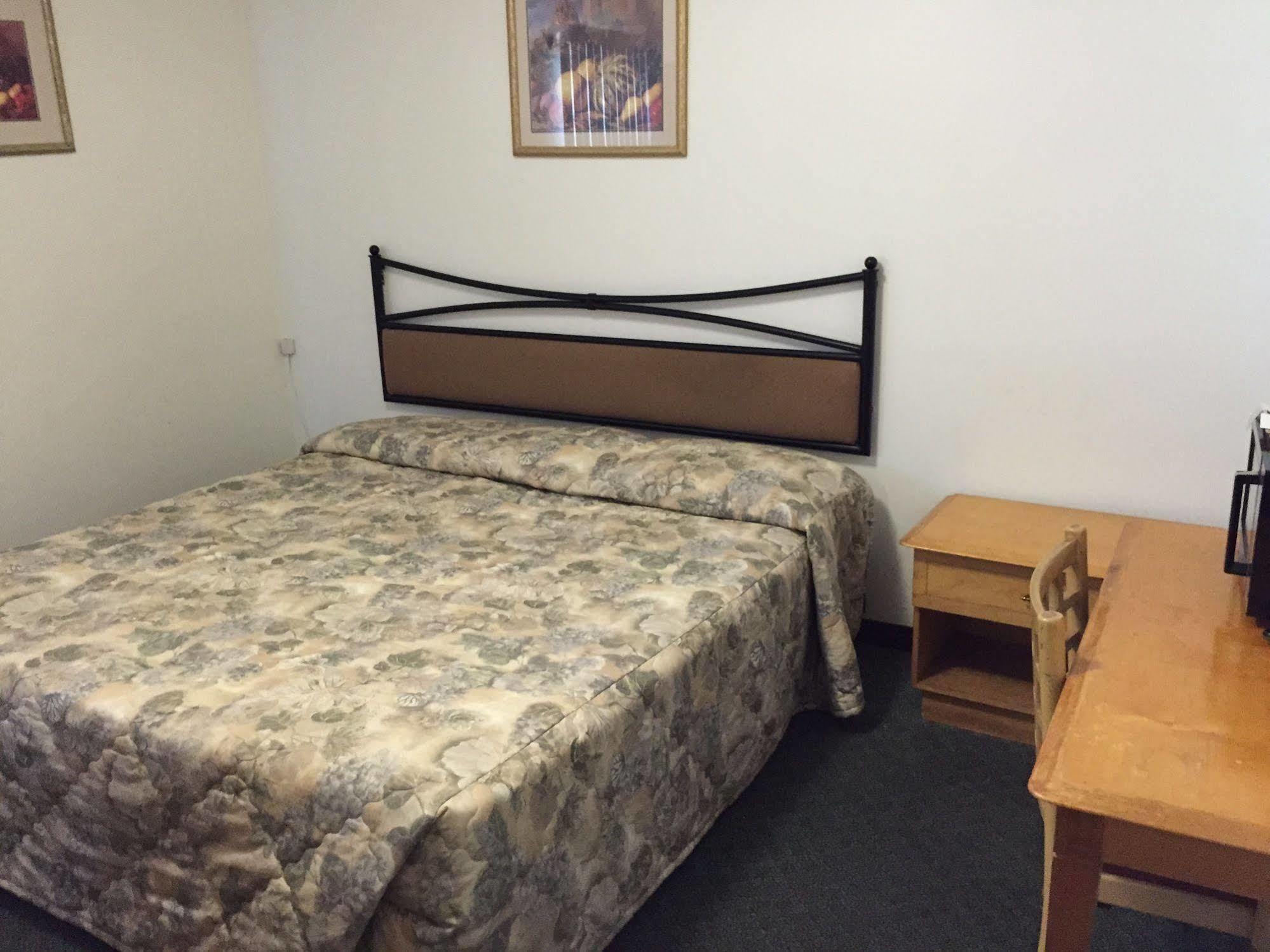 Travel Inn Of Себринг Екстериор снимка