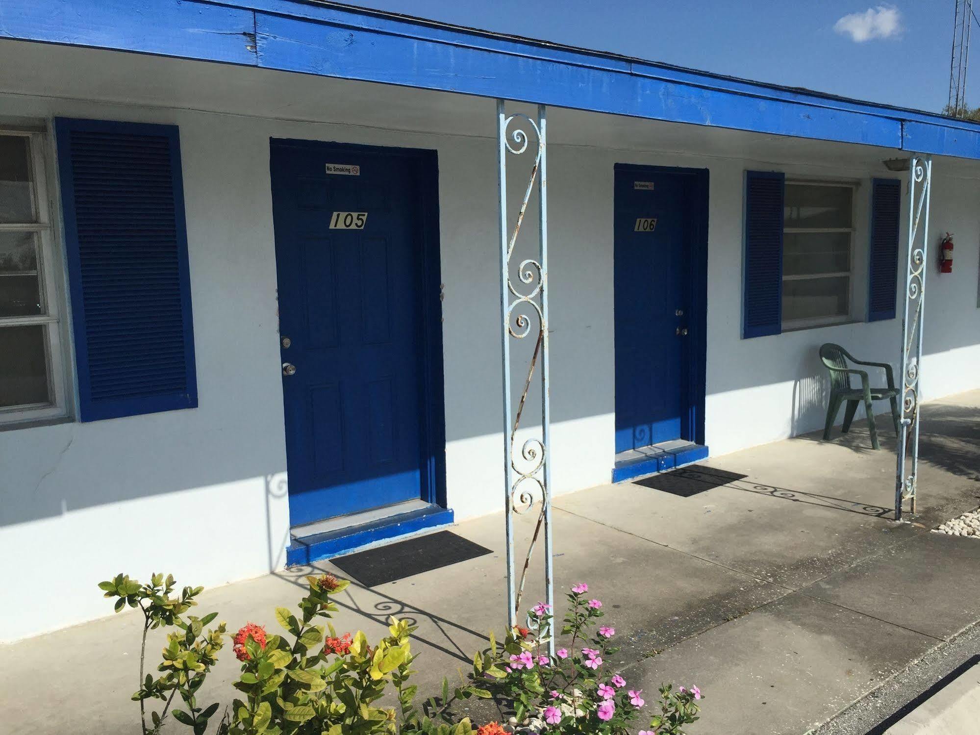 Travel Inn Of Себринг Екстериор снимка